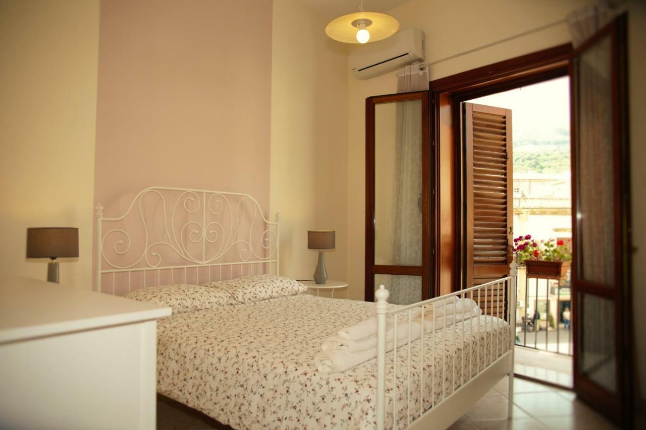 Bnb Donnalaura Carini Dış mekan fotoğraf